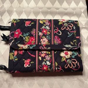 Vera Bradley Ribbons pattern travel jewelry case
